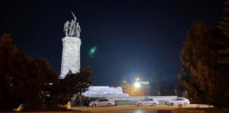 Рашков арестува трима ученици написали „Save Ukraine“ на паметника на съветската армия