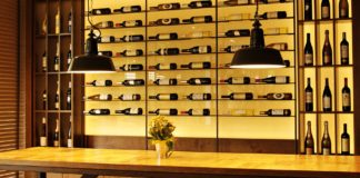 320 000 литра вина са изчезнали от данъчен склад в Хасковско