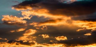 Небето над България пожълтяло от сахарския прах