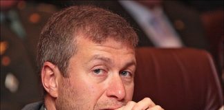 Великобритания блокира парите и имотите на Абрамович и още шестима руски олигарси