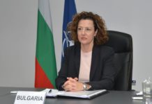 В разгара на войната зам.-министър на външните работи все още не е свикал кризисен щаб