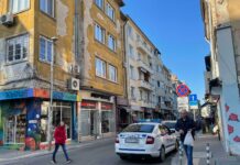 Комшиите на премиерското семейство се бунтуват !