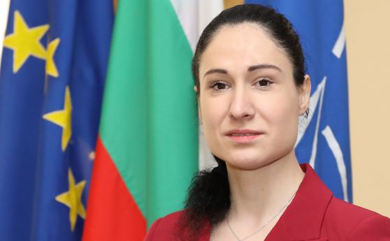 Зам.-министърката на отбраната Ралица Симеонова е взела решение да последва