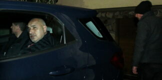 Решили да арестуват Борисов в кабинета на Кирил Петков, извикали за указания шефа на полицията, наредили му да търсят „кюлчета и пачки“ (ДОКУМЕНТ)