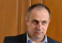 Петков започна да сменя зам.-министрите като носни кърпички, освободен е Стоян Новаков от транспортното министерство