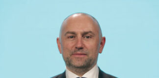 Каримански: Първите шепи кафява течност полетяха към мене час-два след като станахме двама кандидати