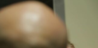 Тя прогледна! Тя прозря! Тя безсилието си осъзна!