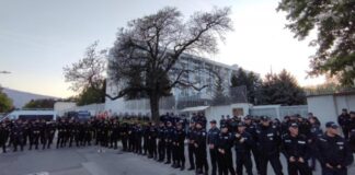 Рашков бди над сърпа и чука