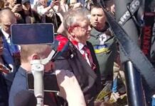 Символичният жест казва: кръвопийци