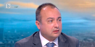 Адвокатът на Виктор Спига твърди, че клиентът му трябвало да се върне в страната на 5 юни