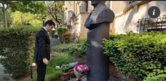 България потъва като „Титаник“, но под звуците на оркестъра от усмихнатите меринджеи на „промяната“