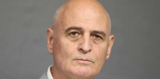 Той не е предател, а умел играч. Понякога е парче от мозайката, друг път – ядрен спусък