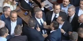 Депутати стигнаха до саморазправа в НС