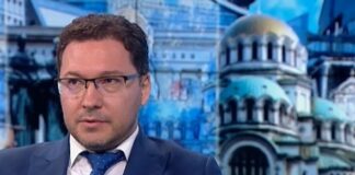 Даниел Митов: Падането на кабинета е резултат от обществен натиск