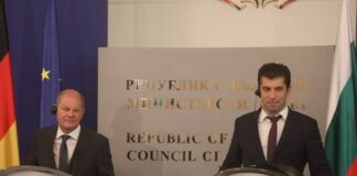 Шолц настоява за падане на ветото за Северна Македония, Петков иска гаранции