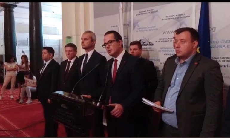 Депутатите избраха Анна Александрова за председател на Временната комисия за