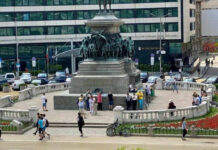 Ето го „многохилядното“ шествие в подкрепа на правителството днес пред парламента