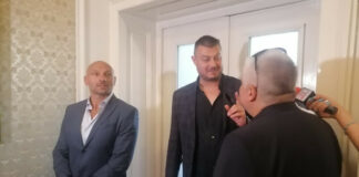 Подписка на 111 хиляди граждани за връщане на хартиената бюлетина бе внесена в парламента