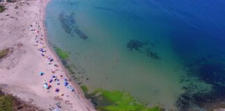 Премиерът Петков и баща му си присвояват част от морето