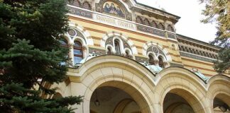 Светият синод против преименуването на площада пред патриаршеската катедрала „Св. Александър Невски“