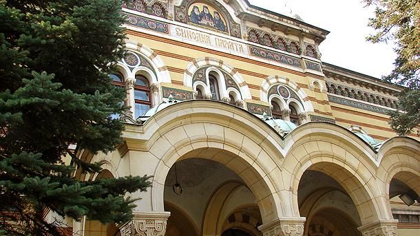 Българската православна църква която традиционно е близка до Русия избра