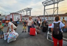 Украинските бежанци се изнасят от Слънчев бряг и България