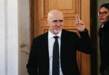 Николай Събев: Група службогонци, развявайки дипломи от чужбина, излъгаха жадуващите за промяна