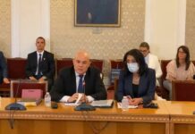 Гешев в парламентарната комисия: Няма да подам оставка, защото прокуратурата си върши работата, а вие амнистирахте организираната престъпност