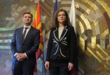 Генчовска и Османи подписаха протокола към споразумението със Скопие