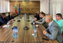 Вече разрушават бетонни греди по „Хемус“, заради спрялото строителство стават негодни за употреба