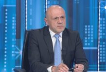 Томислав Дончев: Разделихме обществото – едните не вярват на машини, другите на хартия