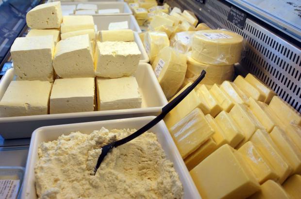Цените на качествените млечни продукти като сирене и кашкавал се