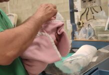 Новородено момиченце изоставено на улица в Айтос