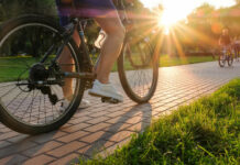 Двама пияни колоездачи се блъснаха на велоалея в Пловдивско