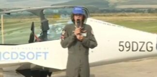 Най-младият пилот, обикалял сам света, кацна днес в радомирското село Кондофрей