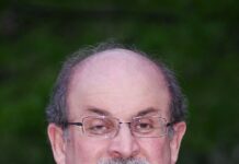 Салман Рушди вече може да говори