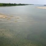 Баржа потъна частично край Гюргево и замърси Дунав с нефт