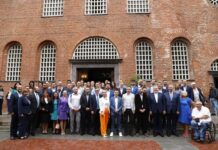 ГЕРБ-СДС откри предизборната си кампания с молебен за здраве