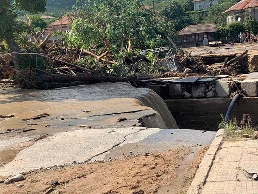 Продължава възстановяването на карловските села които пострадаха от водното бедствие