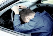 Задържаният с 4,23 промила пил водка и излязъл да се поразходи с колата