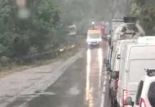 Тежка катастрофа блокира пътя за Самоков /снимки/