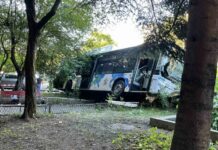 Едно дете е леко пострадало при инцидента с автобуса в „Младост“. Късмет, че на спирката не е имало хора