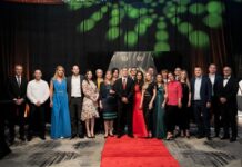 Как борецът срещу мафията Радостин Василев урежда две хубавици от Велико Търново – с договор за половин милион лева