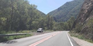 Вандали изрязаха 11 от ограничителните колчета в Кресненското дефиле (снимки)