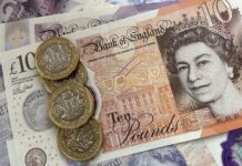Паундът се срина до исторически минимум спрямо долара