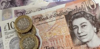 Паундът се срина до исторически минимум спрямо долара