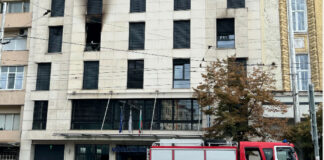 Неизправно зарядно за телефон е една от версиите за пожара в хотела