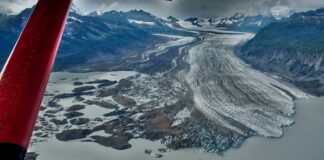 Руснаци избягаха с лодка в Аляска от мобилизацията