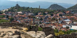 Жена е с тежки травми след падане на Небет тепе в Пловдив