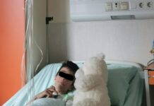 Бащата на Сашко качи нова снимка на детето от болницата